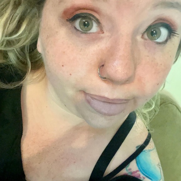 Meet your Posher, Mallory - Picture 4 of 4